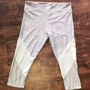 Fabletics | Grey floral workout capri